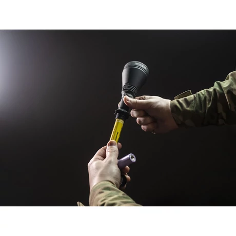 Armytek barracuda pro
